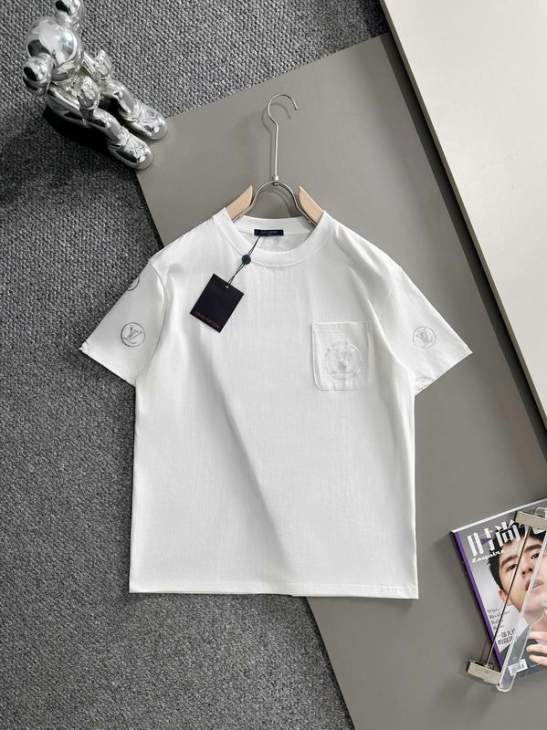 Picture of Louis Vuitton T Shirts Short _SKULVS-XLaztxQ987440